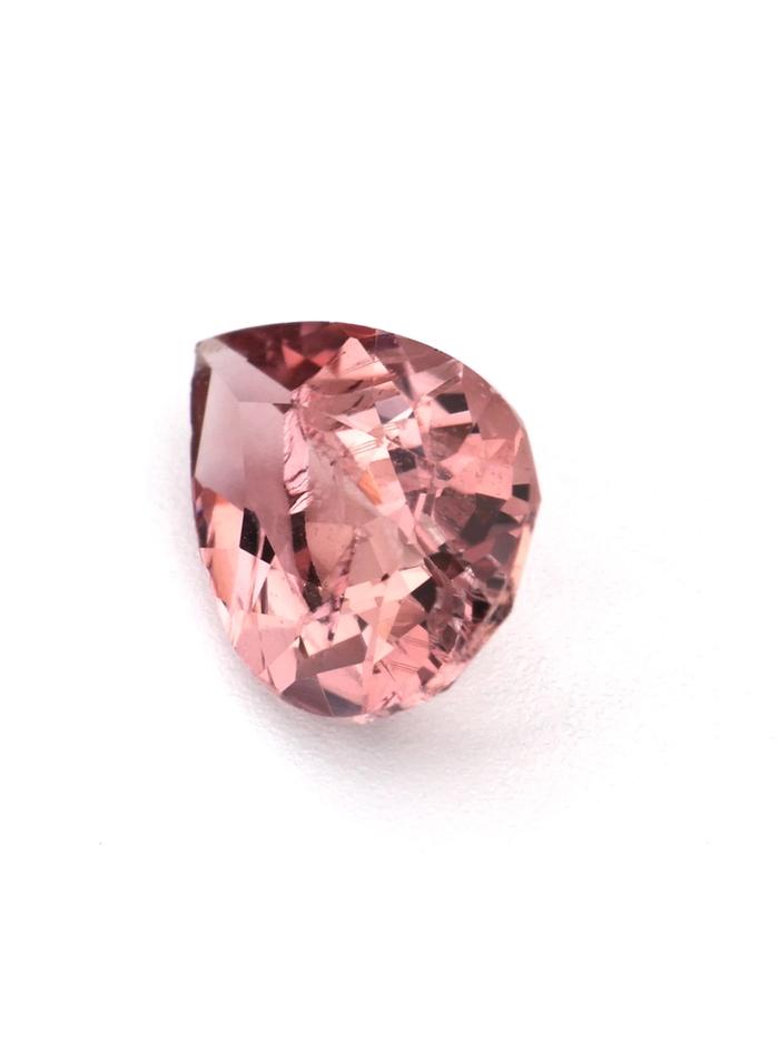Nangi fine jewelry - pink gemstone in gold