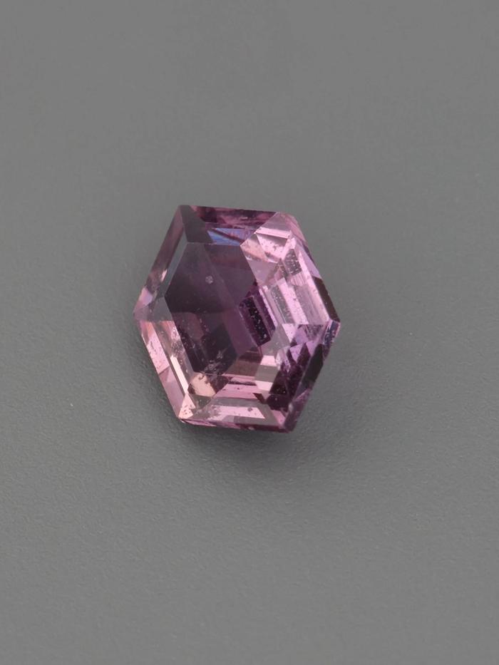 Nangi fine jewelry - pink gemstone in gold