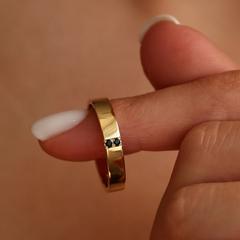 Nangi fine jewelry - black sapphire ring in gold