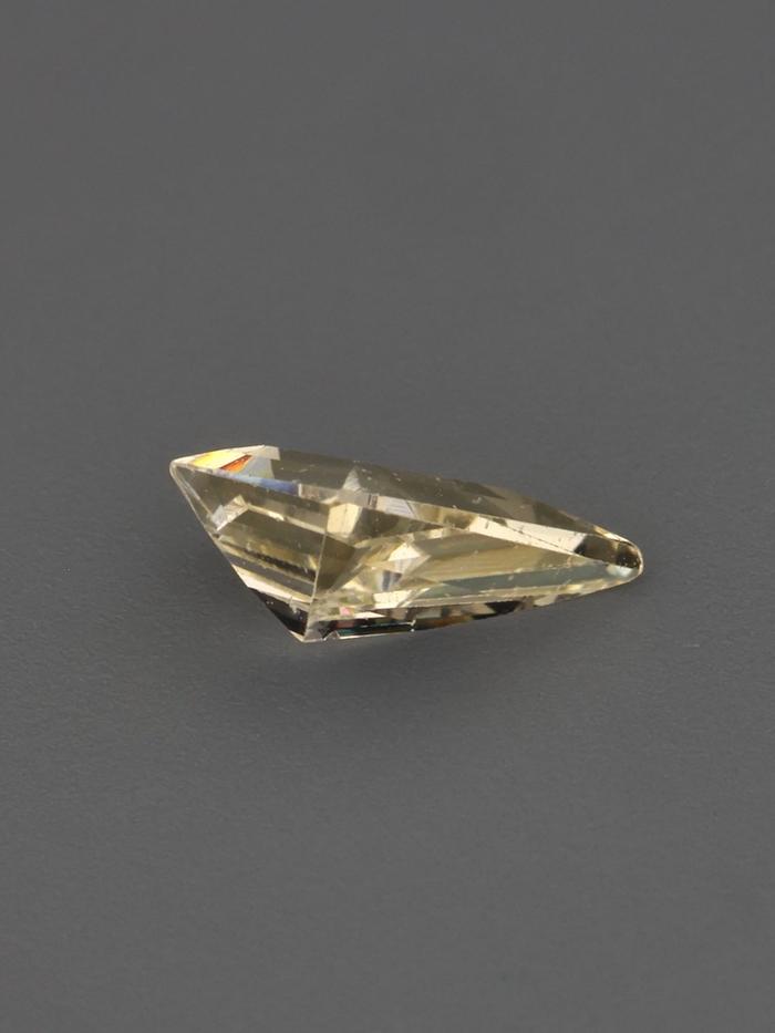 Nangi fine jewelry - champagne gemstone in gold