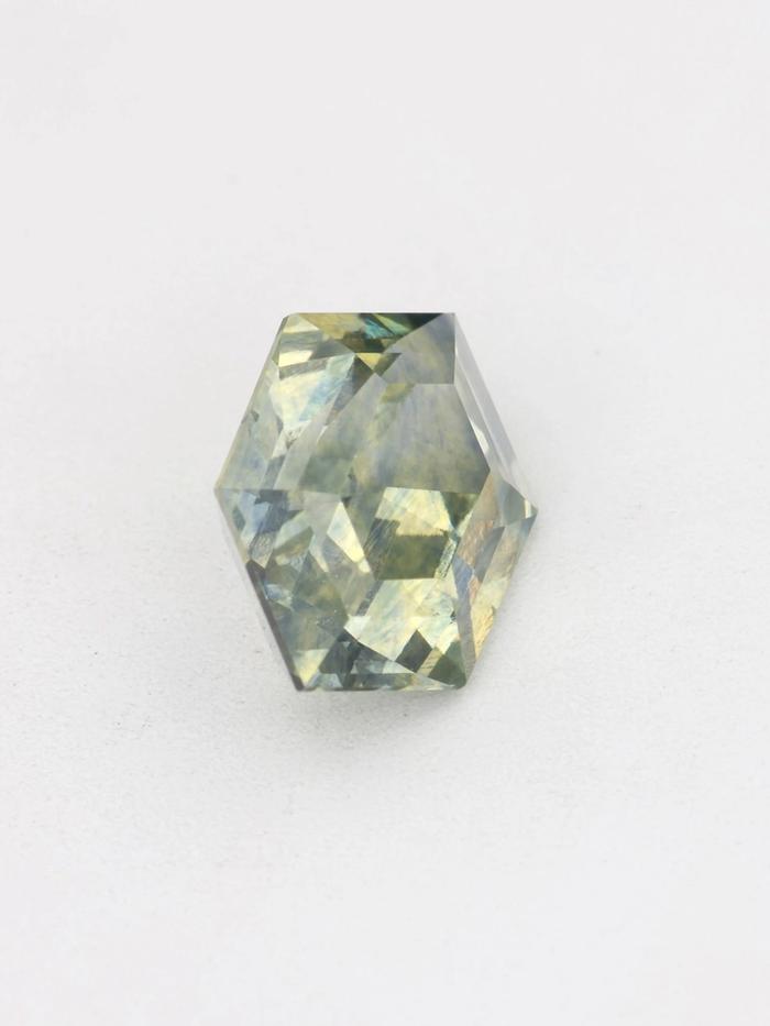 Nangi fine jewelry - green sapphire gemstone in gold
