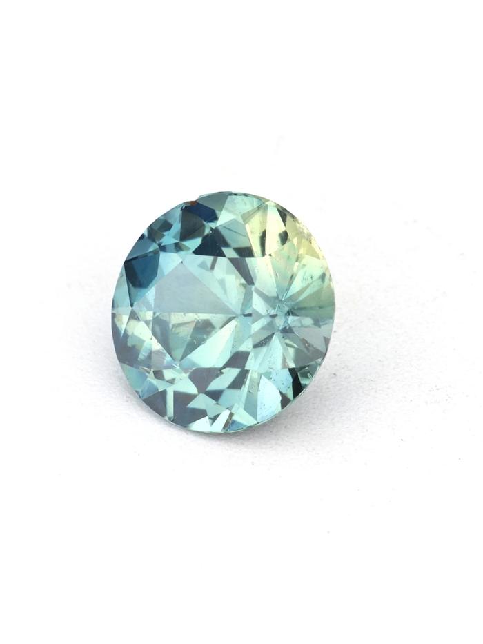 Nangi fine jewelry - teal / Peacock sapphire gemstone in gold