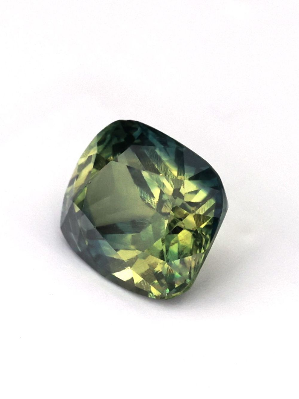 1.30 ct Bicolored, Cushion Cut Sapphire