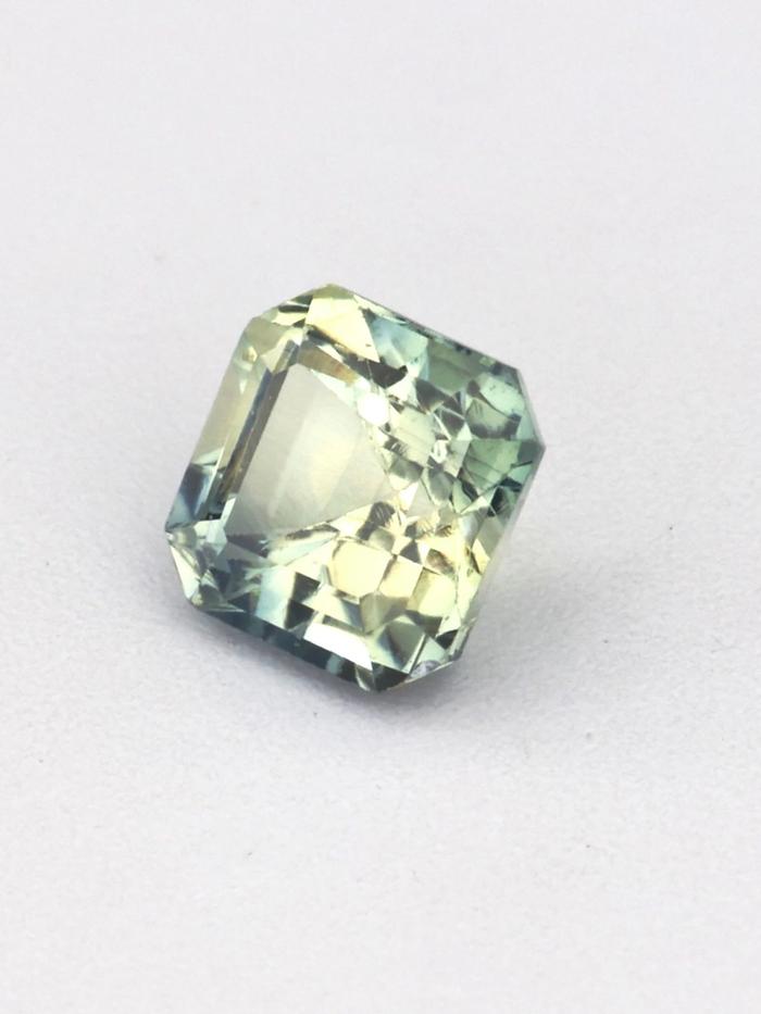 Nangi fine jewelry - teal / Peacock gemstone in gold
