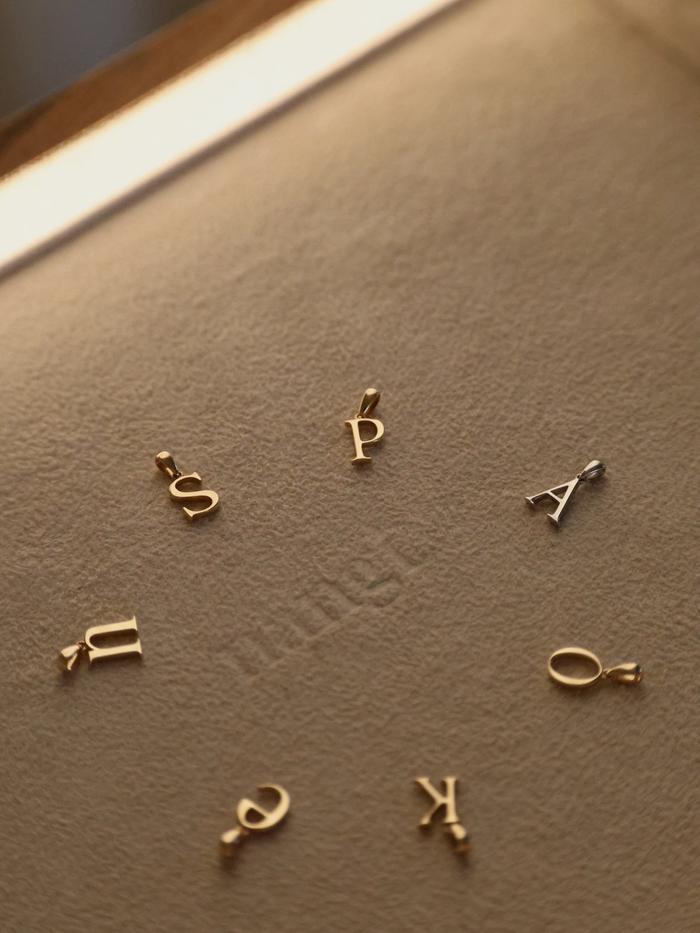 Nangi fine jewelry - pendant in gold