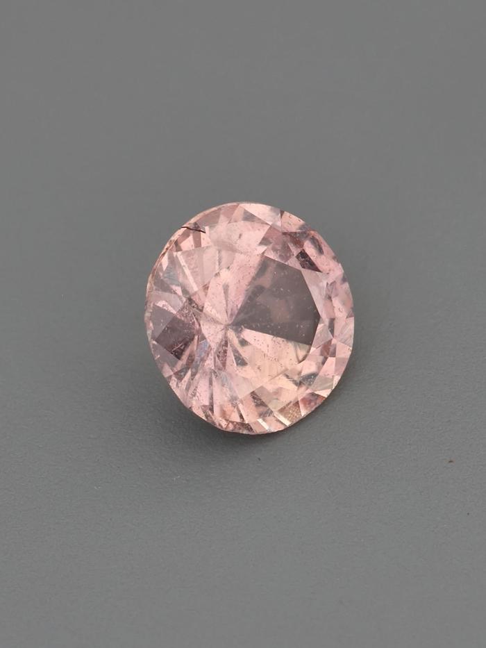 Nangi fine jewelry - pink gemstone in gold