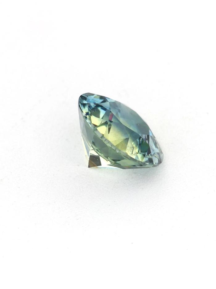 Nangi fine jewelry - green gemstone in gold