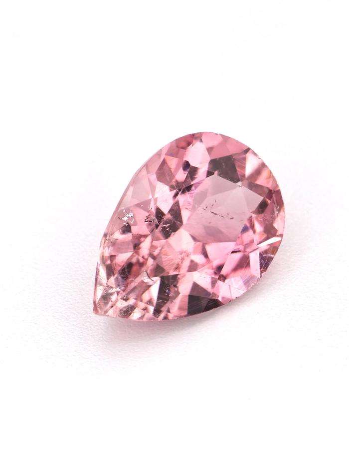 Nangi fine jewelry - pink gemstone in gold