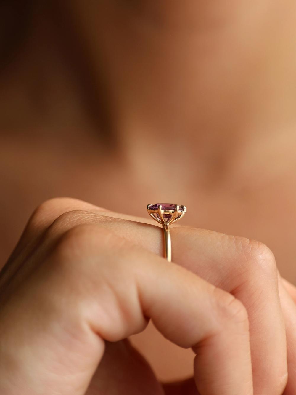 Smoky Plum Oval Sapphire Ring 