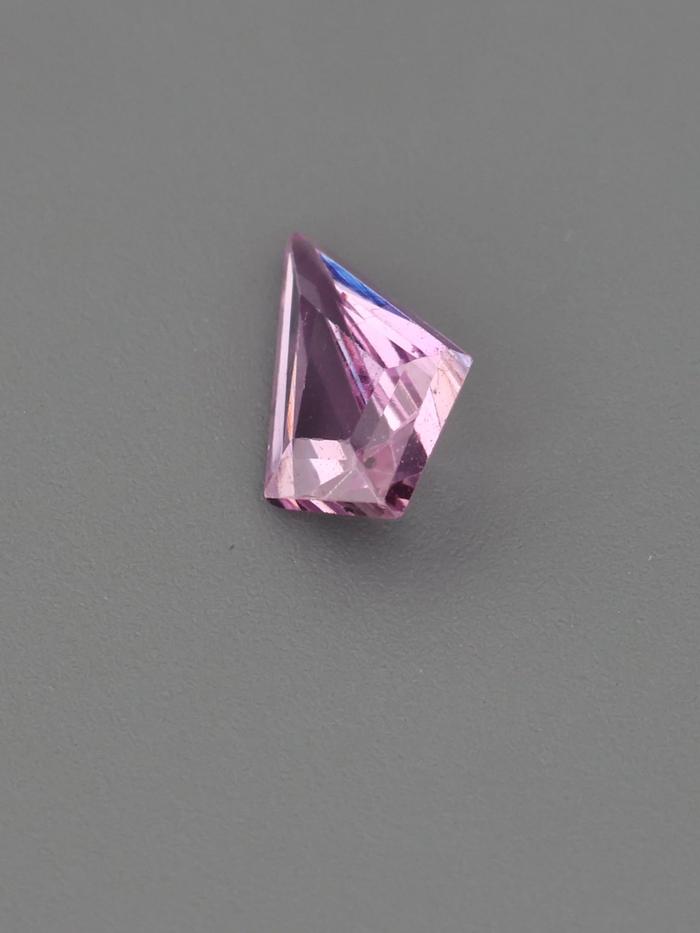 Nangi fine jewelry - pink gemstone in gold