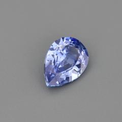 Nangi fine jewelry - blue sapphire gemstone in gold