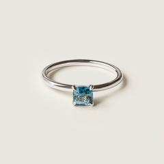 Nangi fine jewelry - blue sapphire ring in white gold