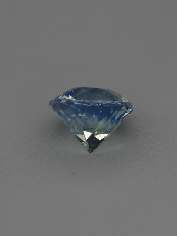 Nangi fine jewelry - green sapphire gemstone in gold