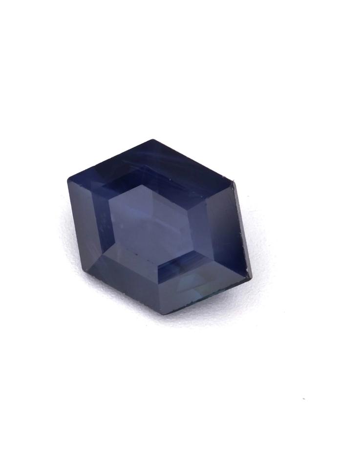 Nangi fine jewelry - blue gemstone in gold