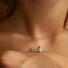Nangi fine jewelry - white earring in yellow gold