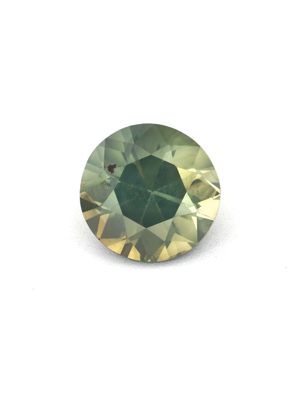 Pineapple Green Sapphire — 0.64 ct Round Cut