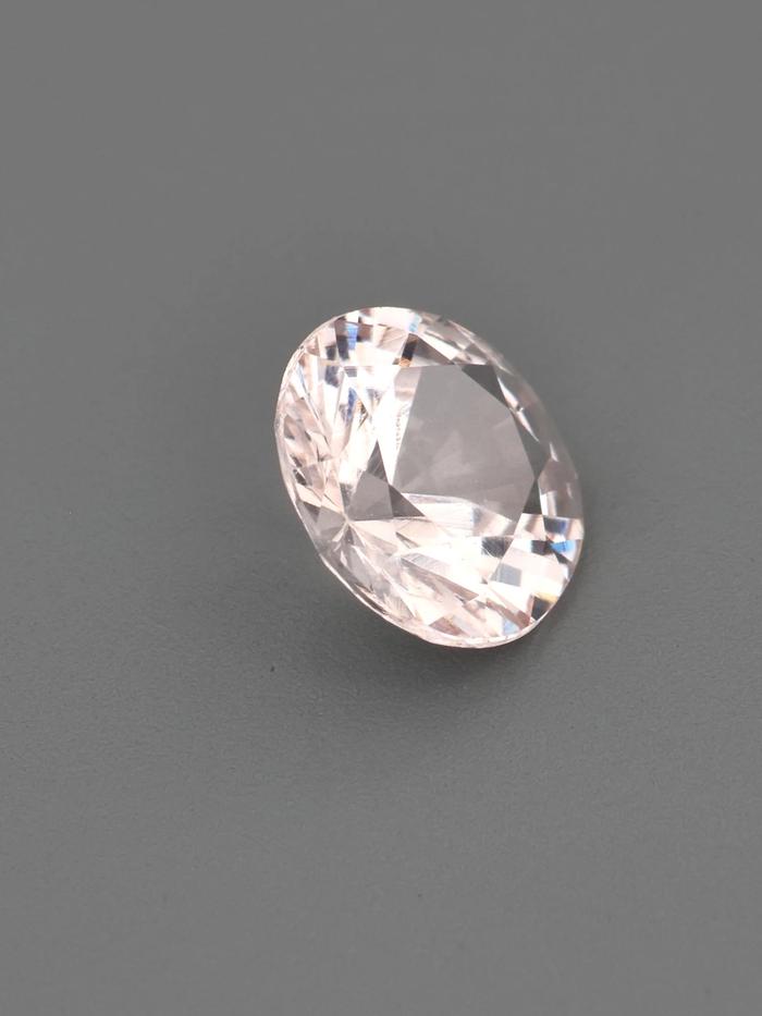 Nangi fine jewelry - champagne gemstone in gold