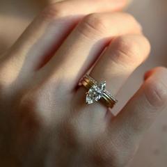 Nangi fine jewelry - white ring in gold