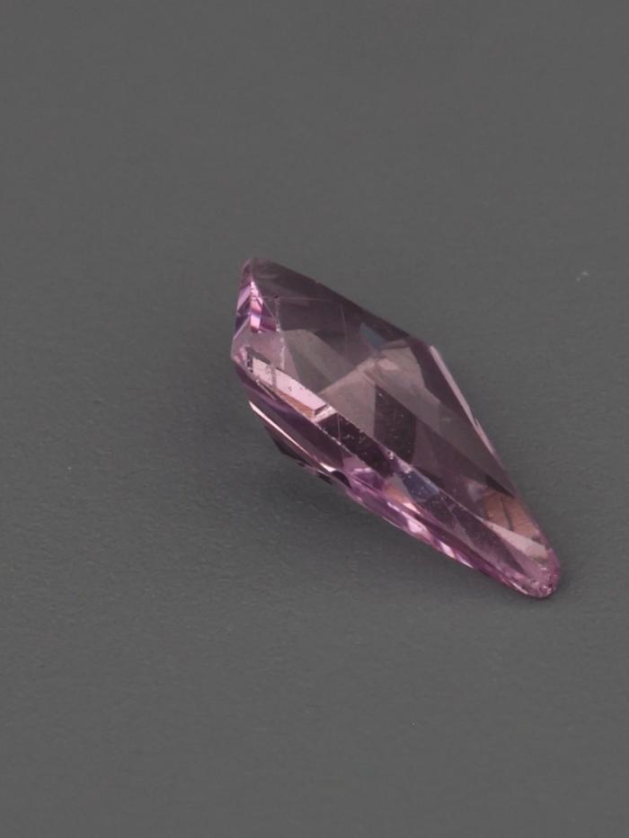 Nangi fine jewelry - pink gemstone in gold