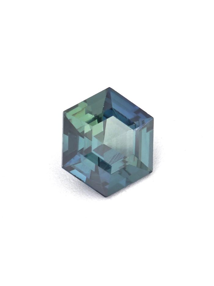 Nangi fine jewelry - blue gemstone in gold
