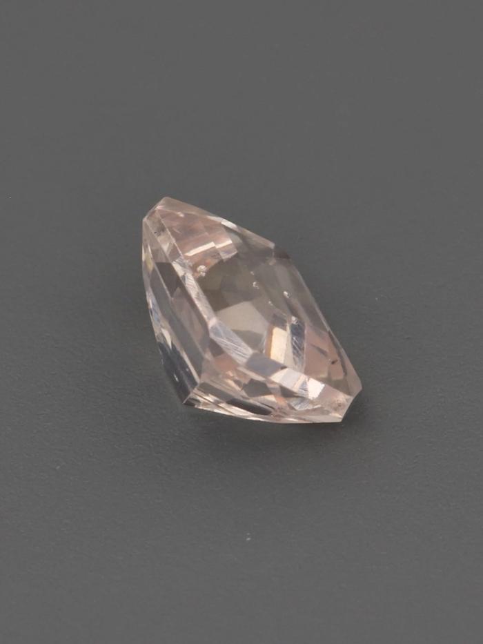 Nangi fine jewelry - champagne gemstone in gold