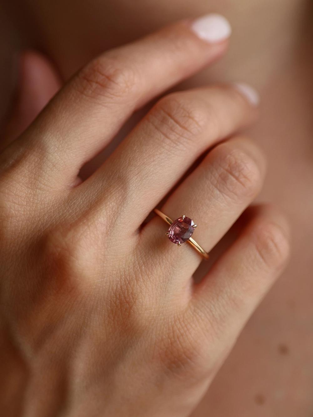 Ceylon Berry Ember Sapphire Ring 