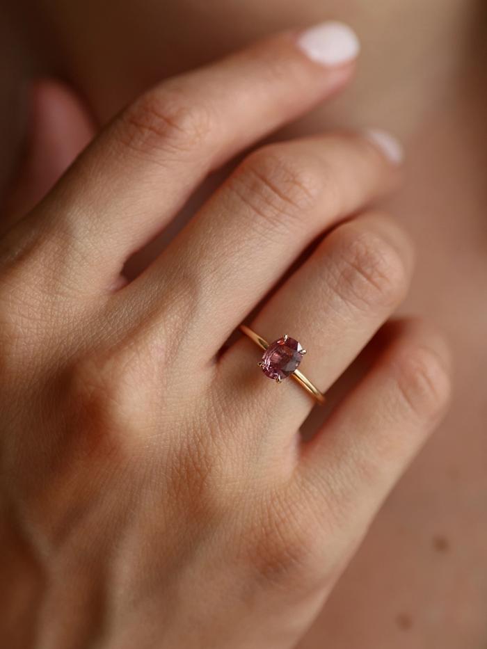 Nangi fine jewelry - pink ring in yellow gold