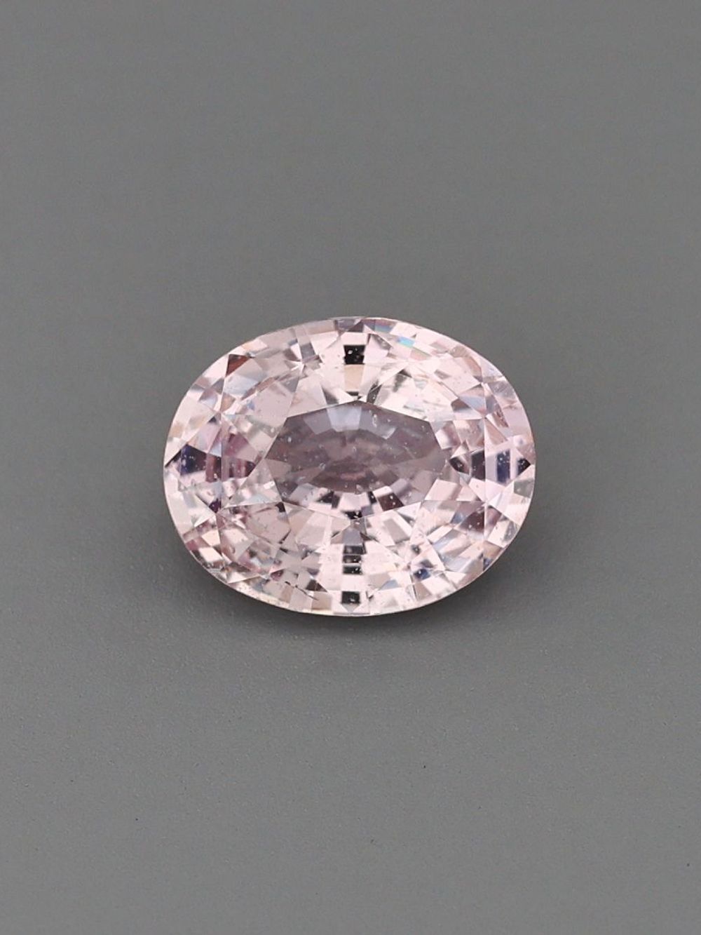 1.54 ct Pink, Oval Sapphire