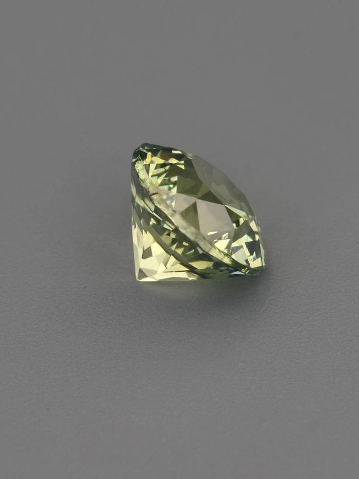 Nangi fine jewelry - yellow gemstone in gold