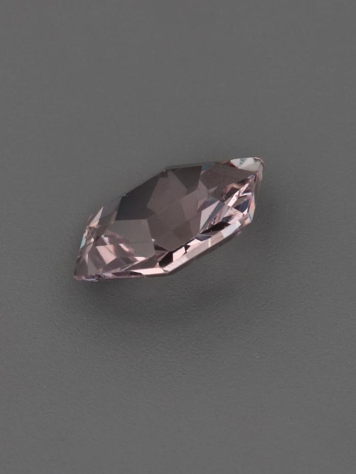 Nangi fine jewelry - pink gemstone in gold