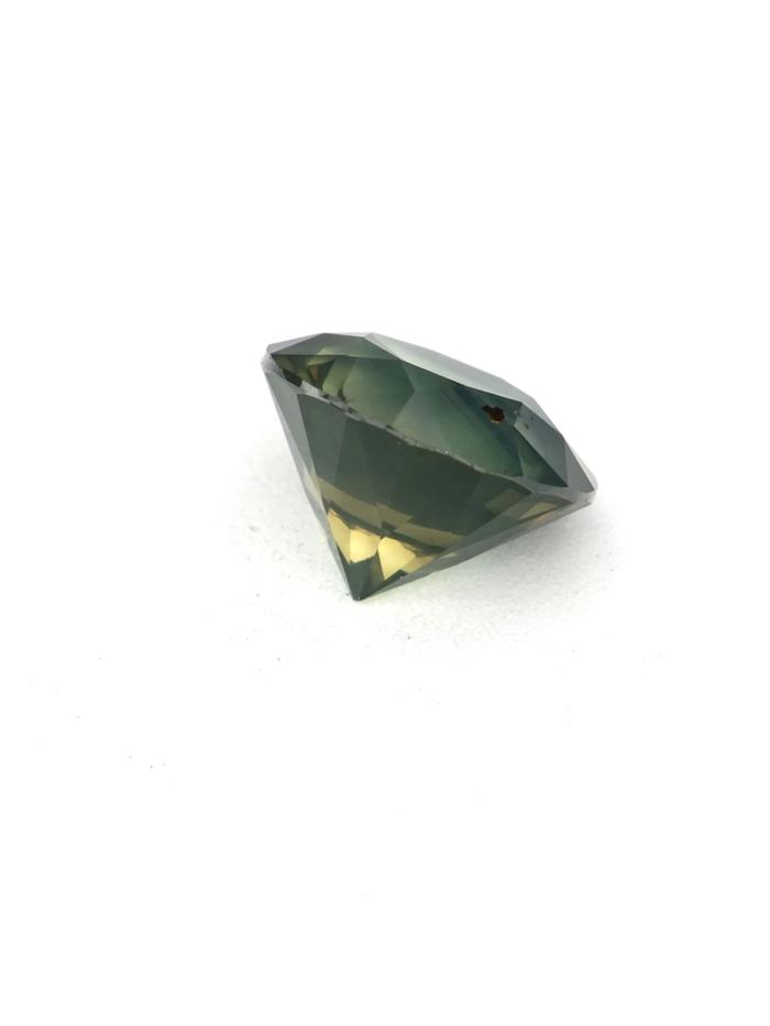 Nangi fine jewelry - green sapphire gemstone in gold