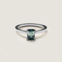 Nangi fine jewelry - green sapphire ring in white gold