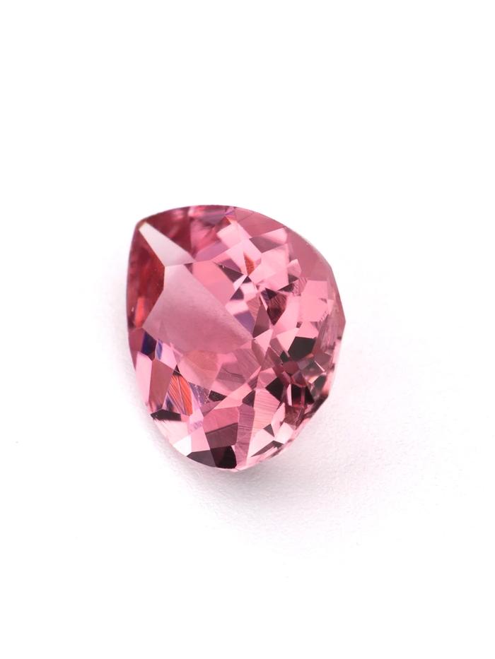 Nangi fine jewelry - pink gemstone in gold