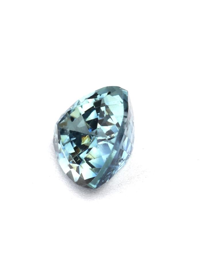 Nangi fine jewelry - blue gemstone in gold