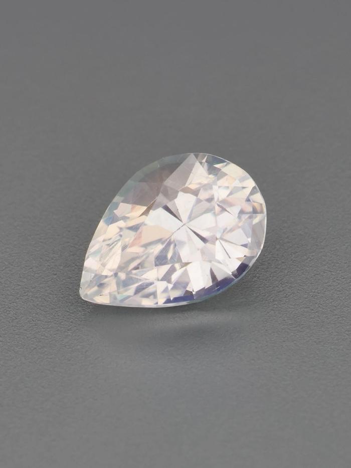 Nangi fine jewelry - white moonstone gemstone in gold