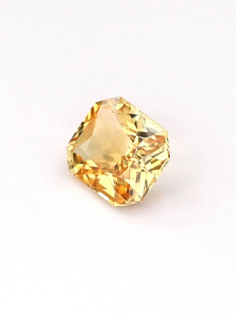 0.97 ct Yellow, Radiant Sapphire