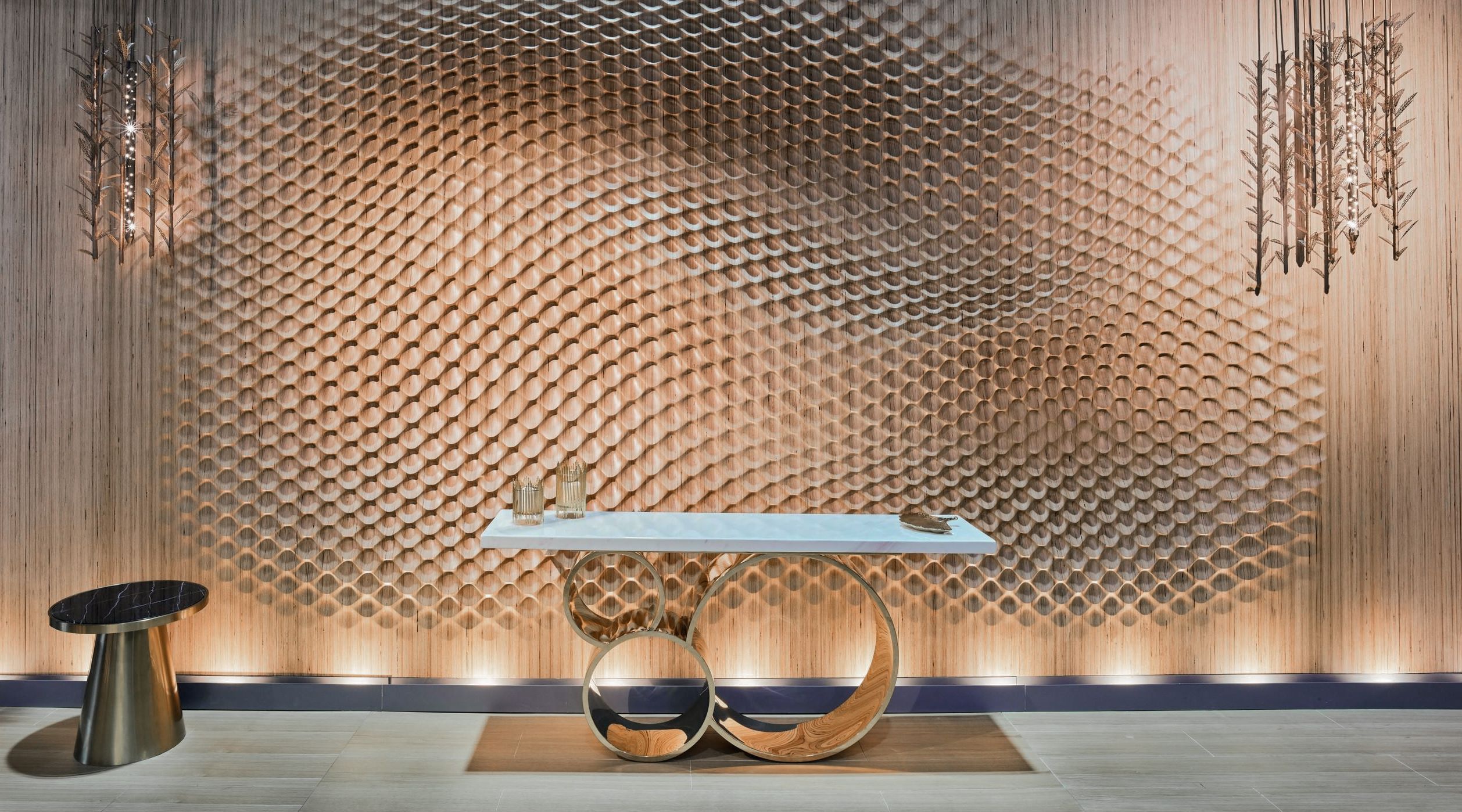 Formfeld 5 Wand für FDC Interiors auf der Dubai Hotel Show, 2019