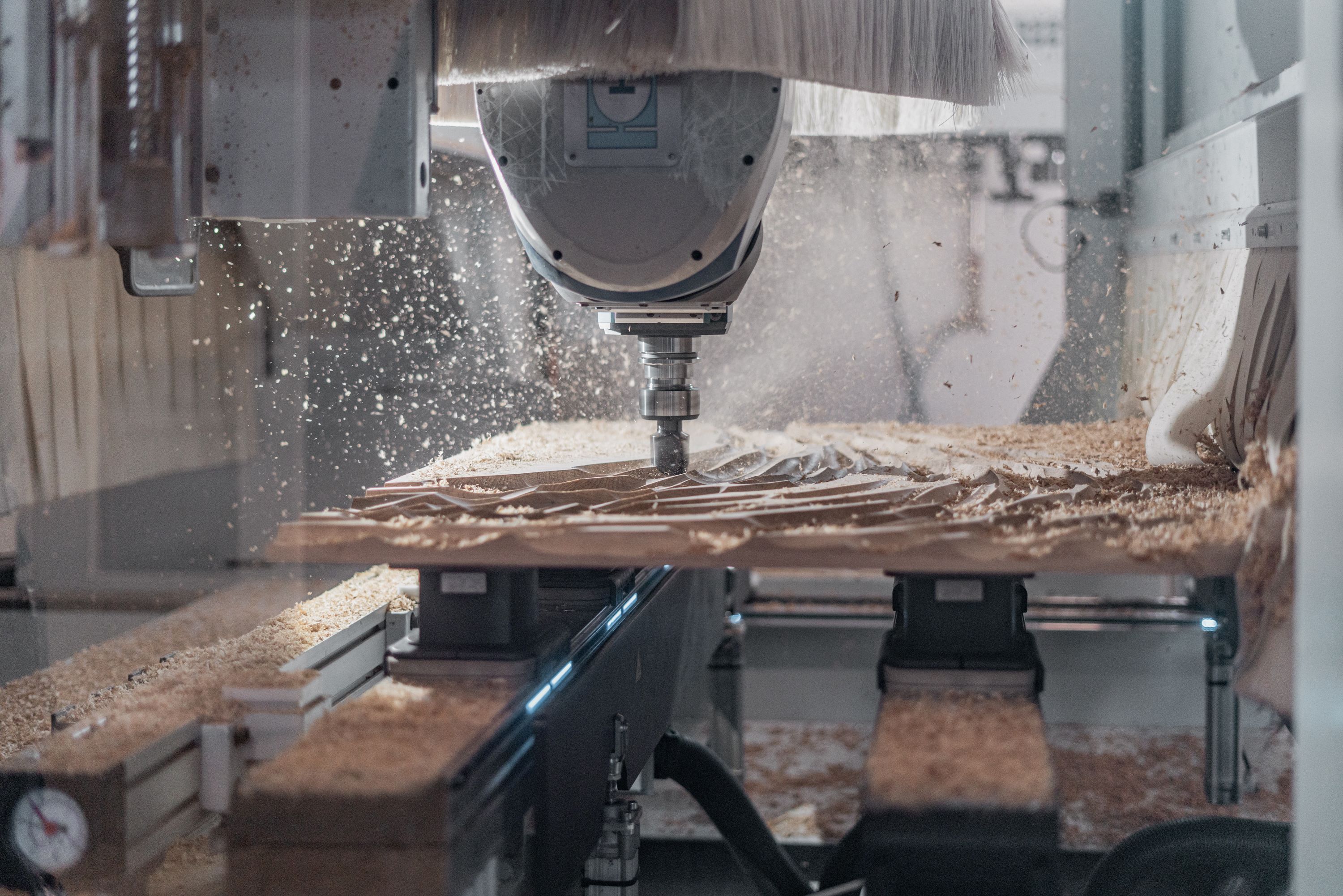 CNC-Herstellung eines Formfeld-Wandpaneels