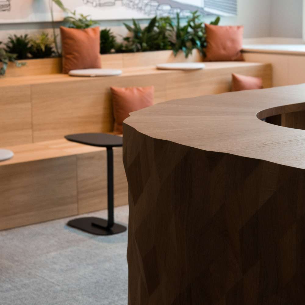 Formfeld 2 structure continuing across rounded counter edge