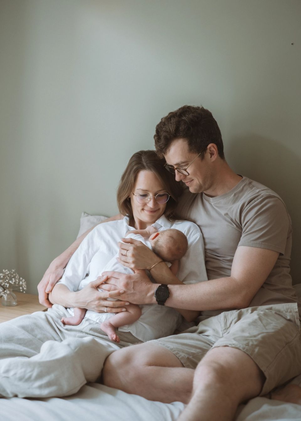 Newborn photography with Rhiannon Emma