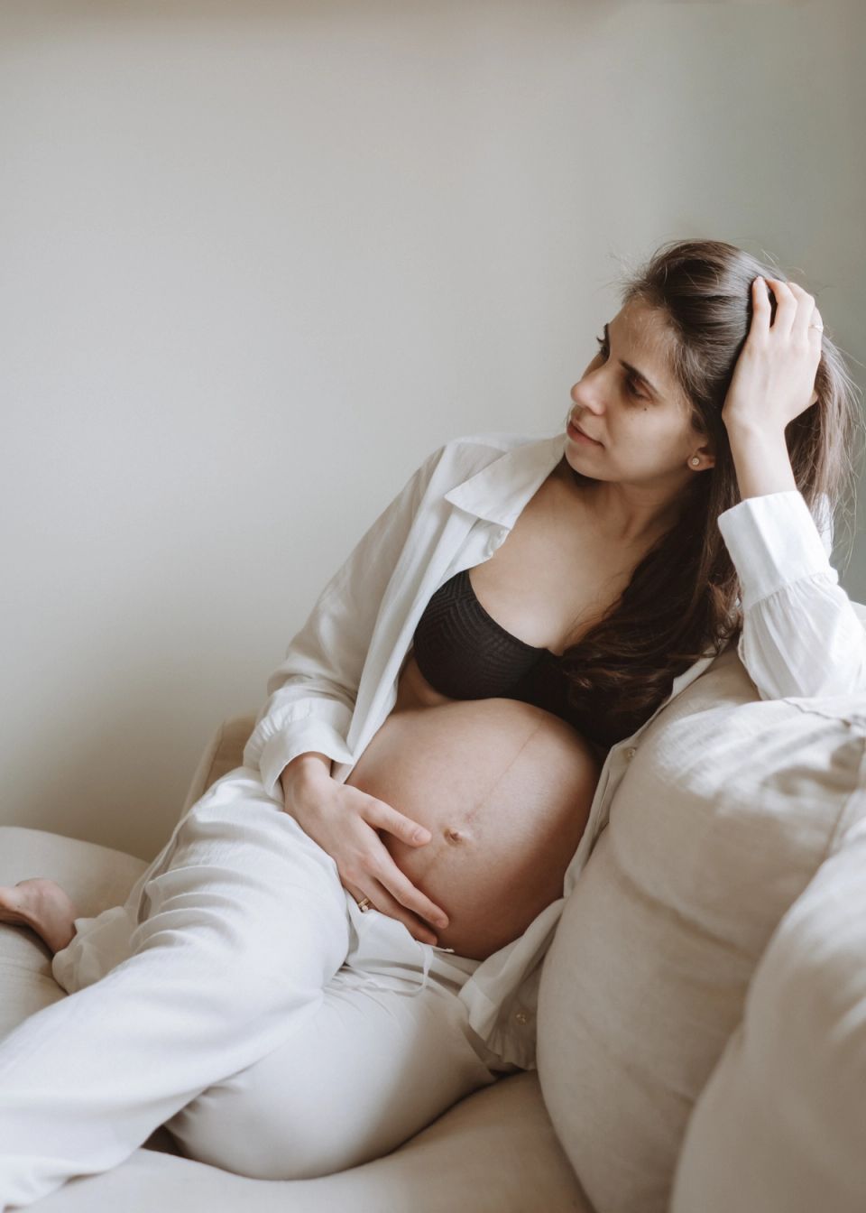 Pregnancy photography with Rhiannon Emma