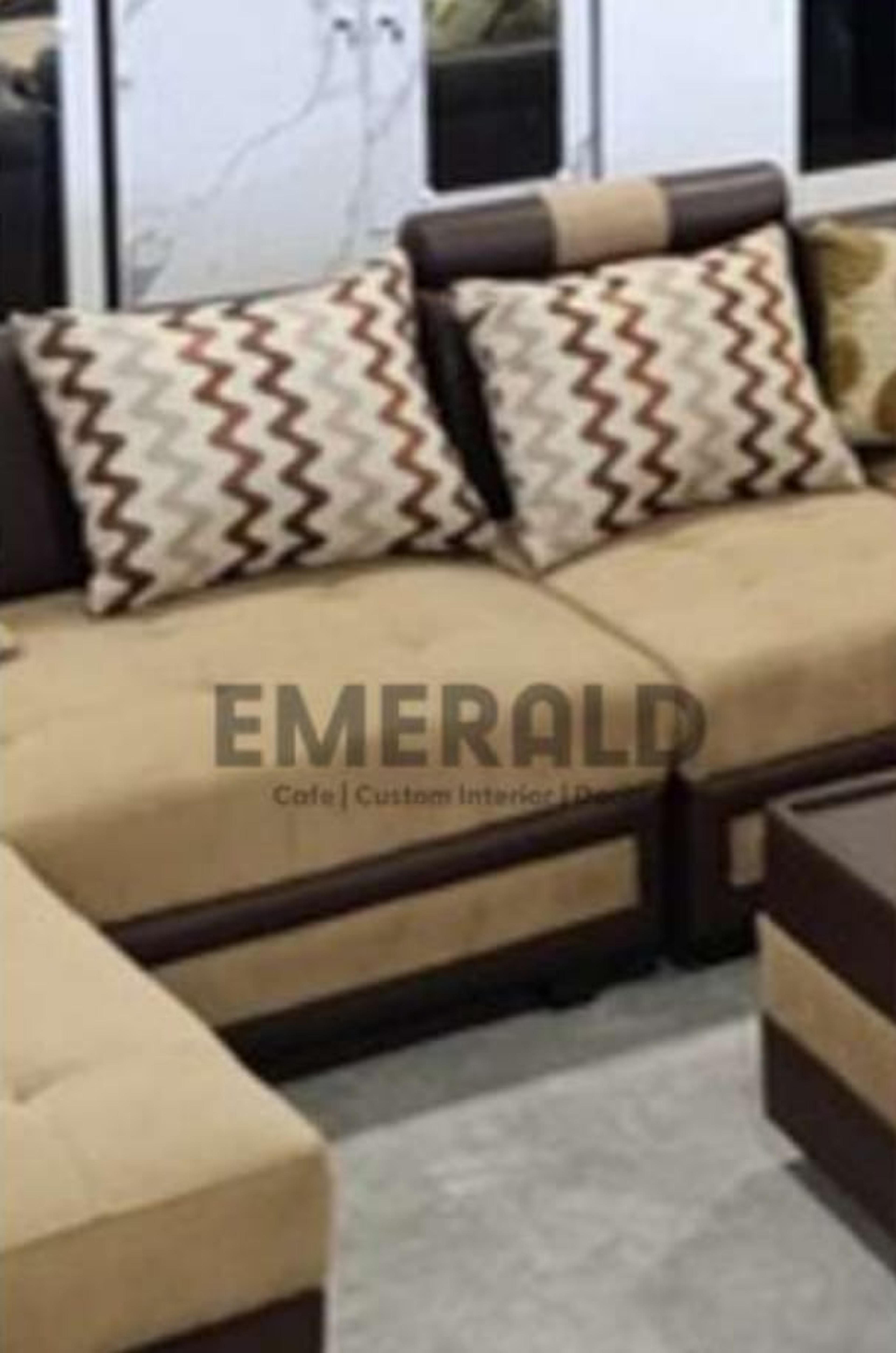 Sudut United — Emerald Sofa