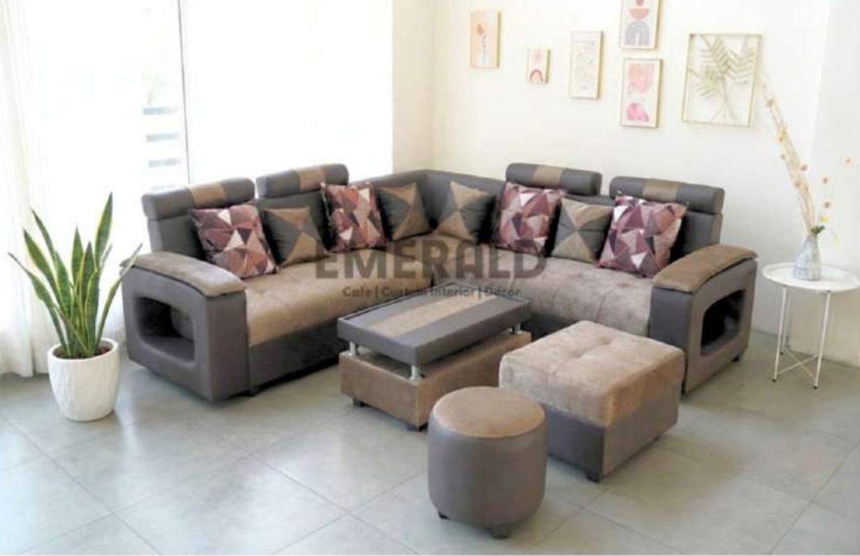 Sudut Hole — Emerald Sofa