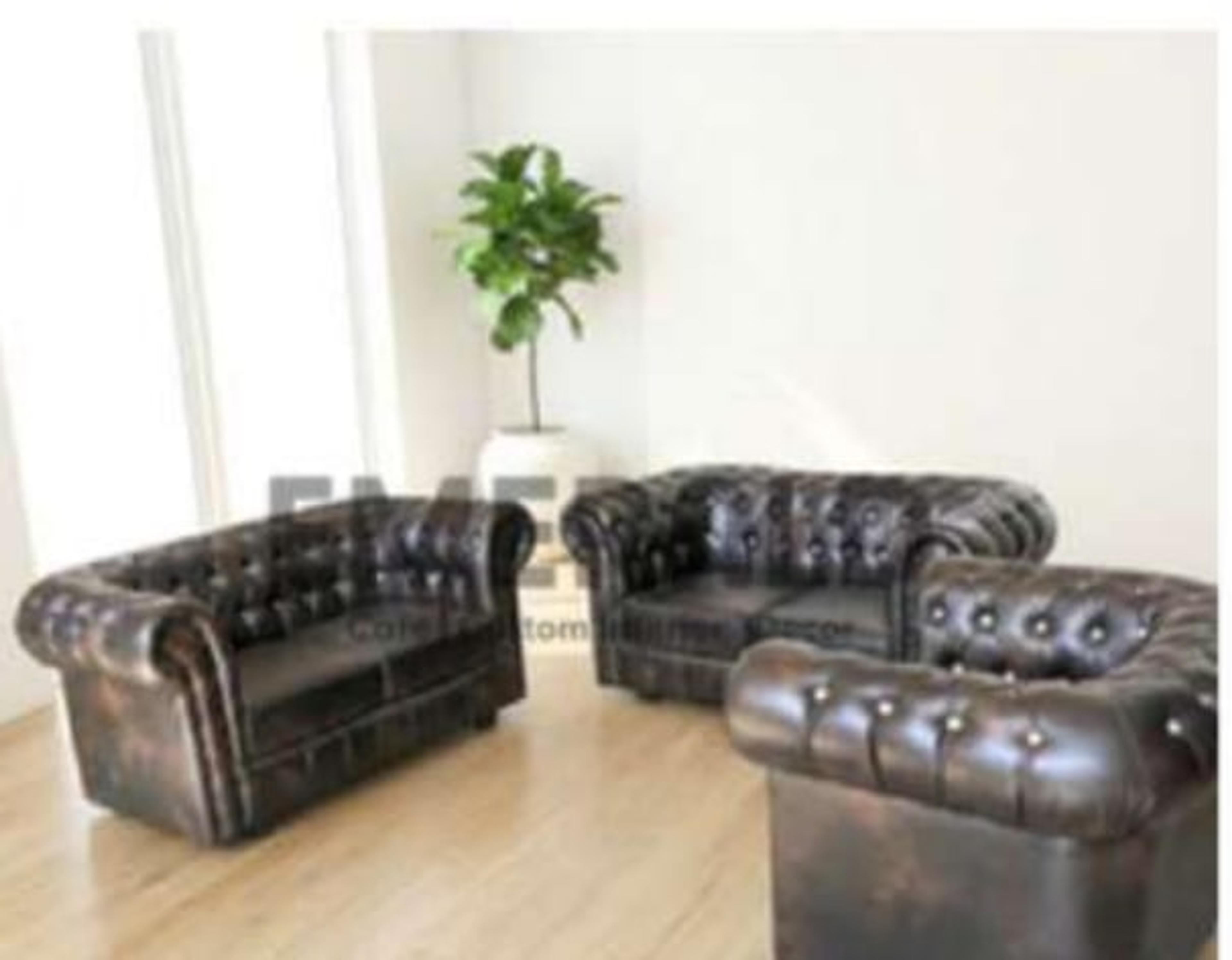 221 Pajero — Emerald Sofa