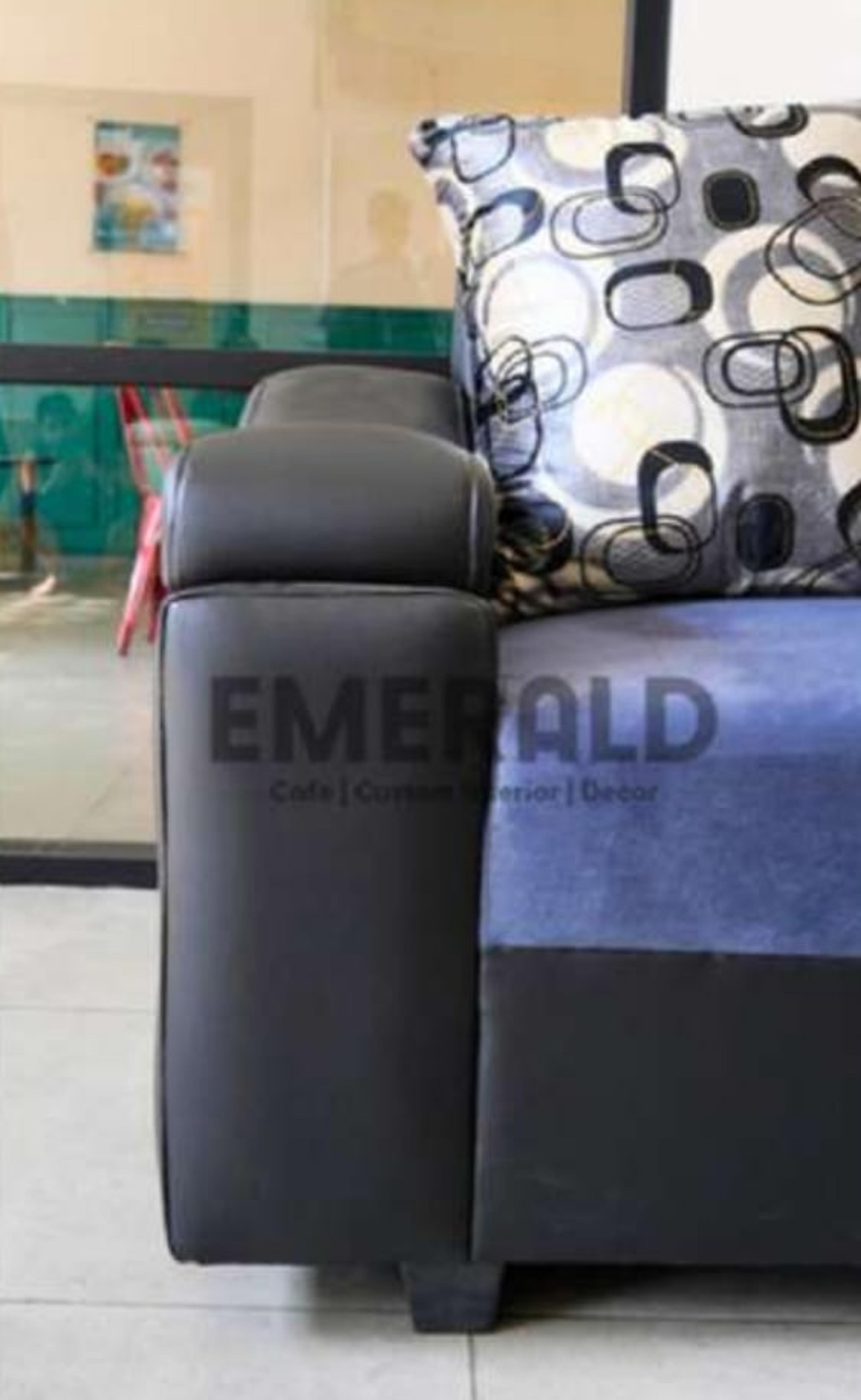 221 Excelent — Emerald Sofa