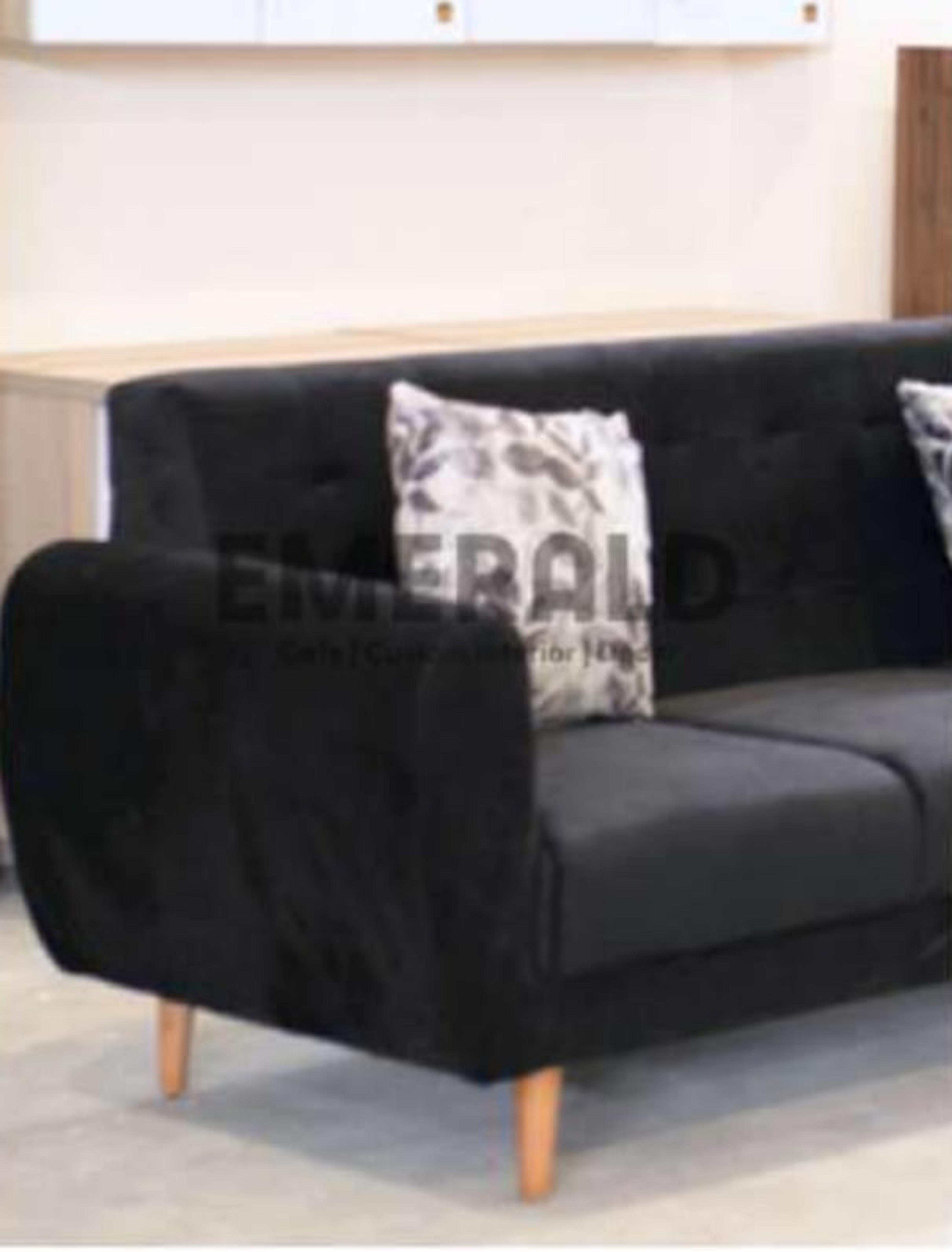 Sudut Roma — Emerald Sofa