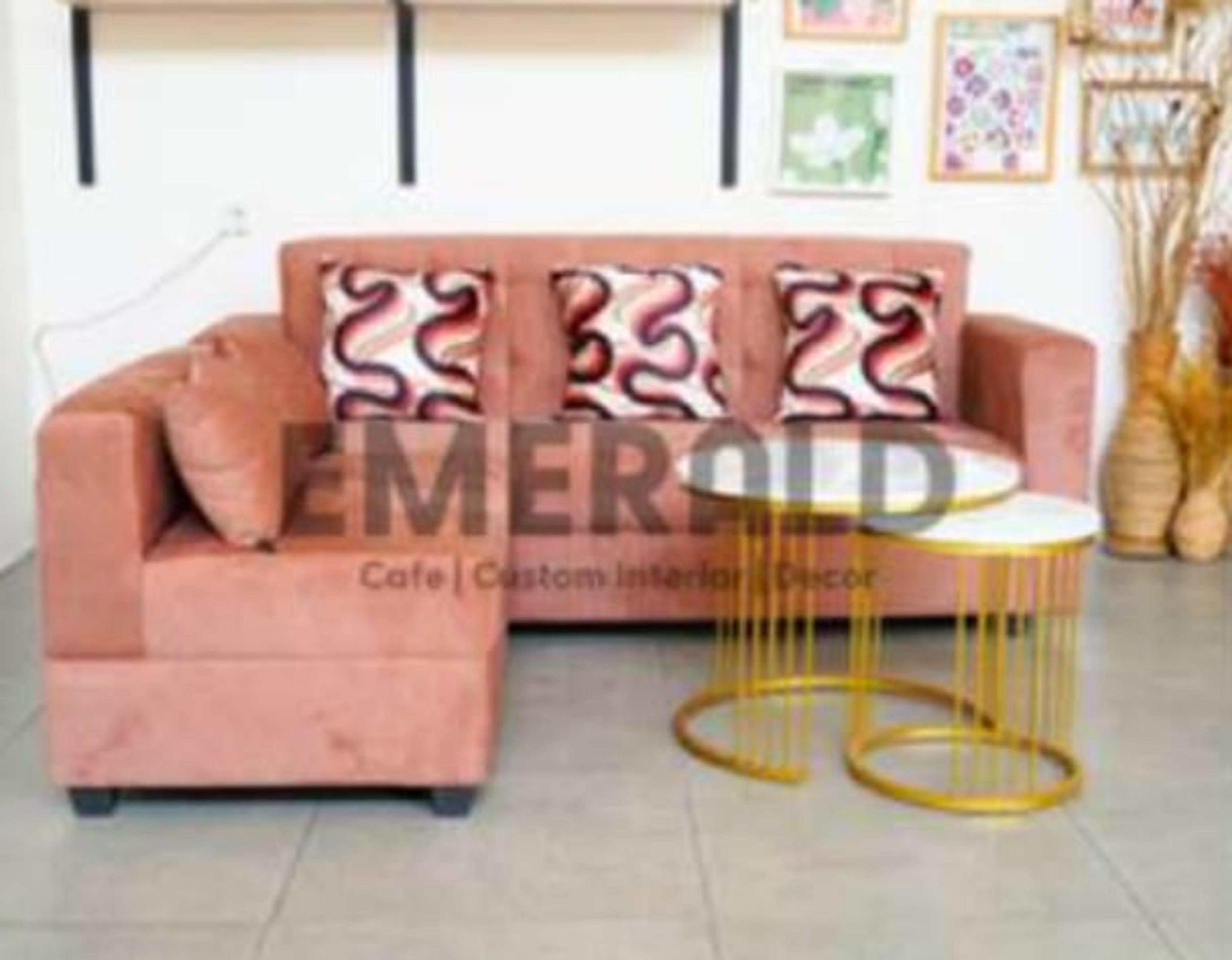 Sudut Amiko — Emerald Sofa