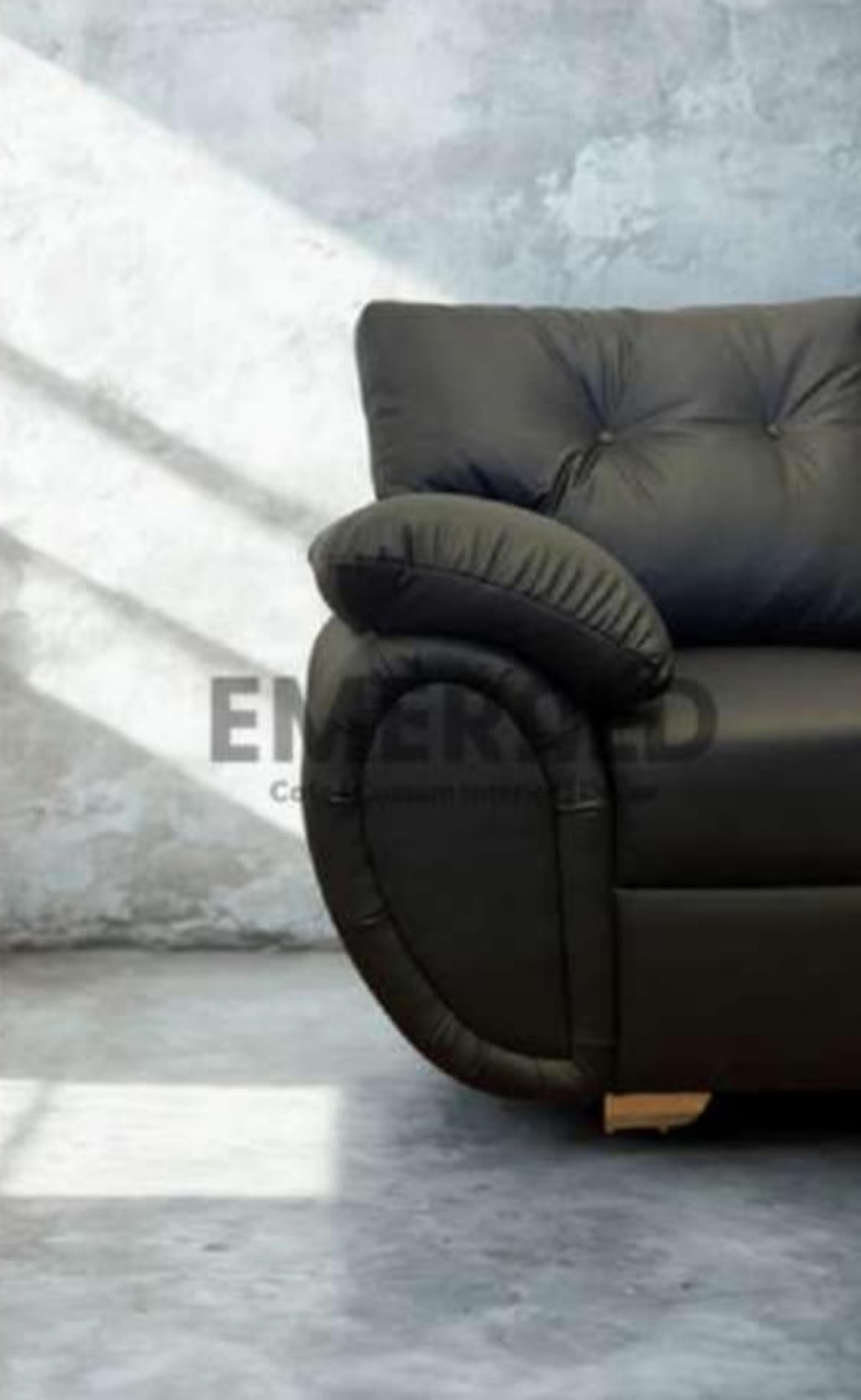 321 Nevada Reborn — Emerald Sofa