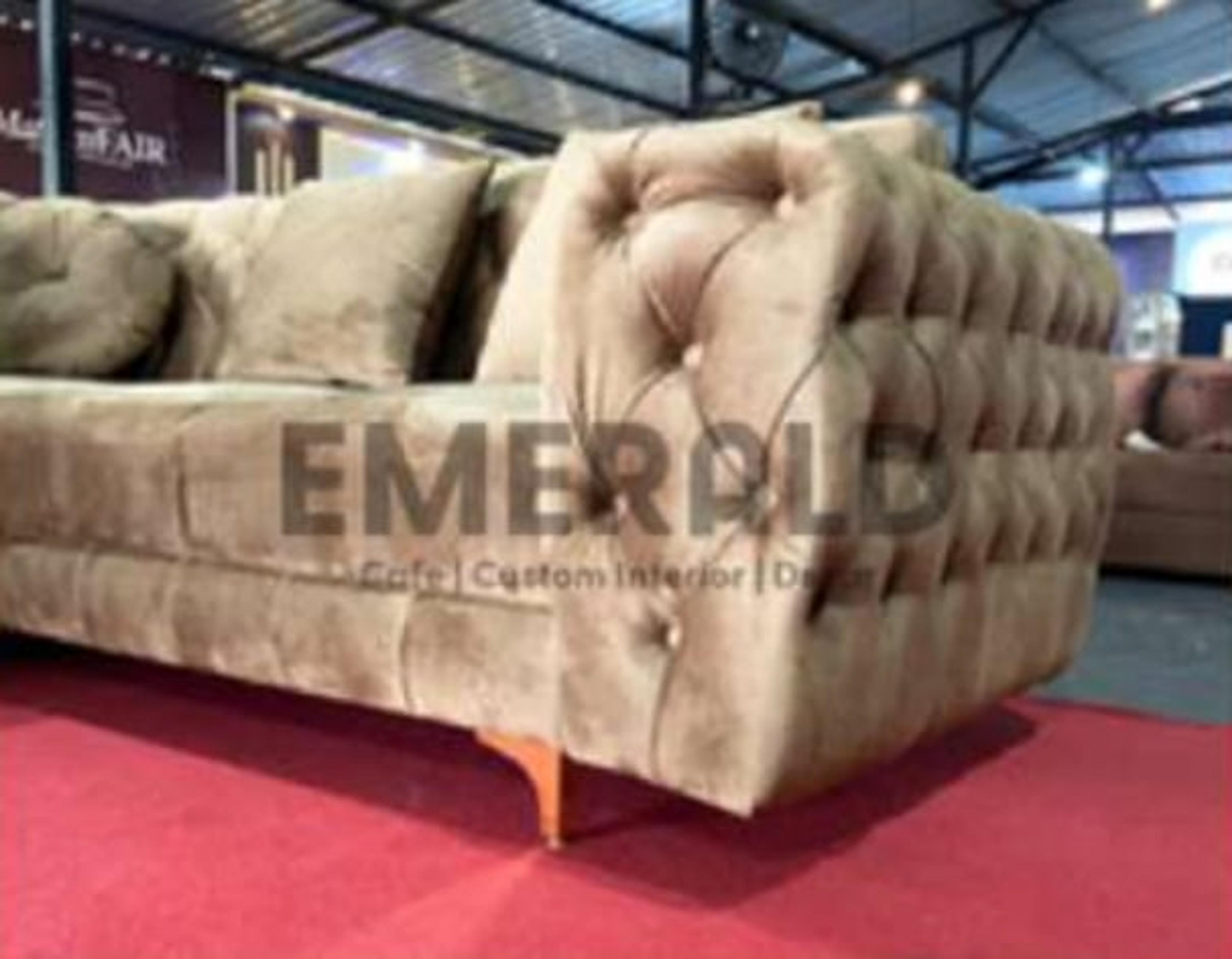Sudut Optimus — Emerald Sofa