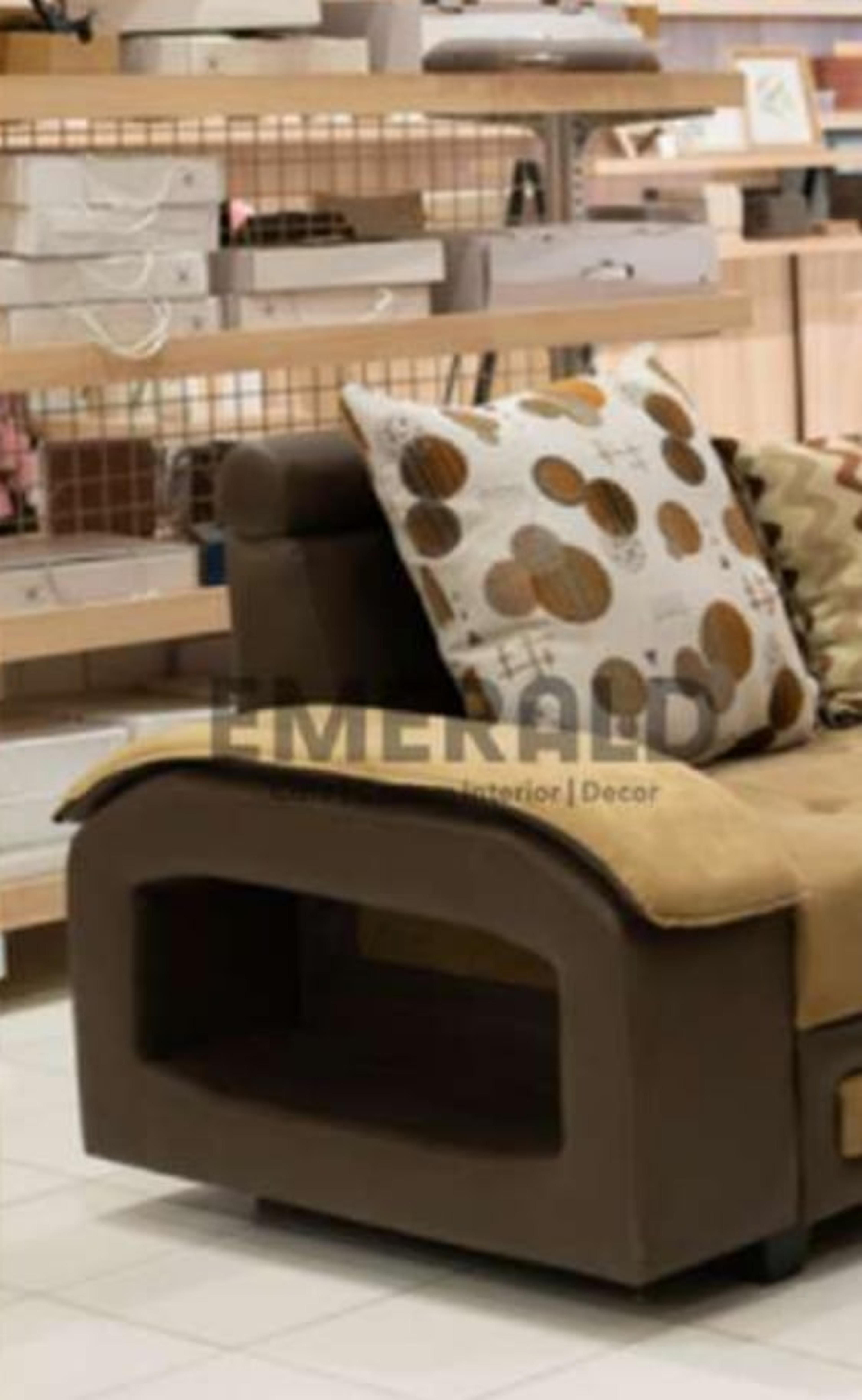 Sudut United — Emerald Sofa